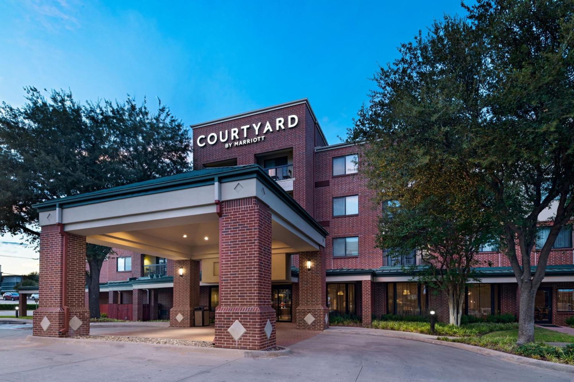 Courtyard Dallas Dfw Airport South/Irving Bagian luar foto